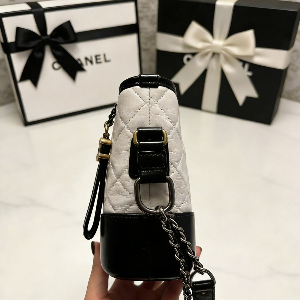 <AUTHENTIC>Chanel Gabrielle Small Hobo Bag in White - Picture 6 of 6